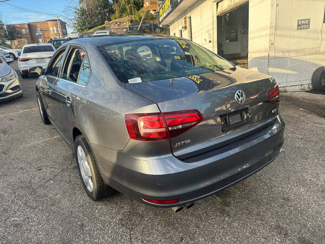 Used 2017 Volkswagen Jetta S image 6