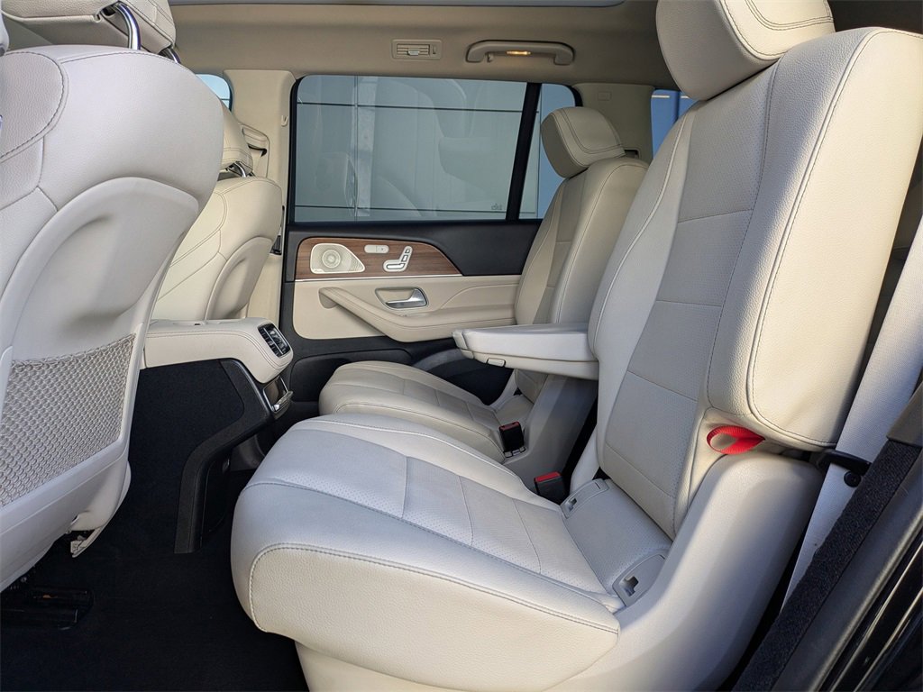 Used 2023 Mercedes-Benz GLS 450 4MATIC image 16