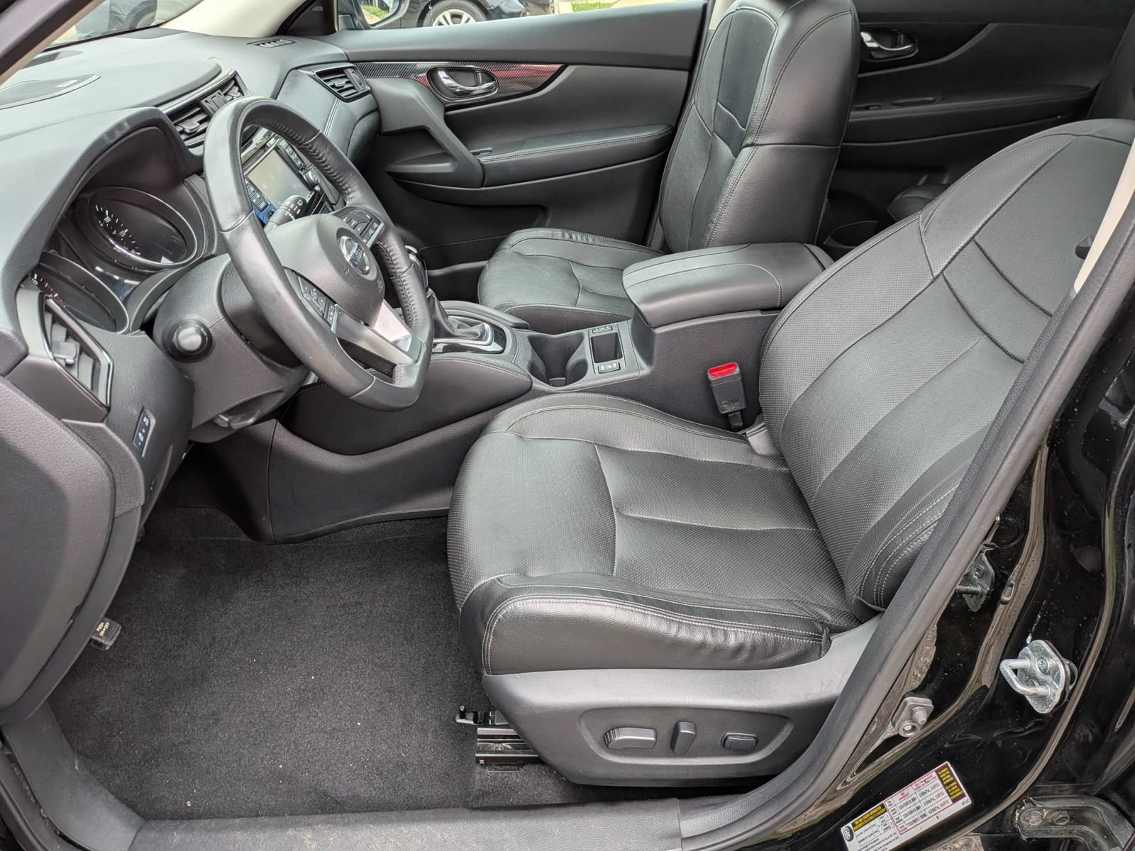 Used 2017 Nissan Rogue SL w/ SL Premium Package AWD/4WD image 28