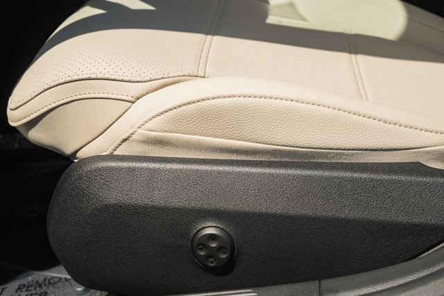 New 2026 Mercedes-Benz C 300 4MATIC Sedan image 35