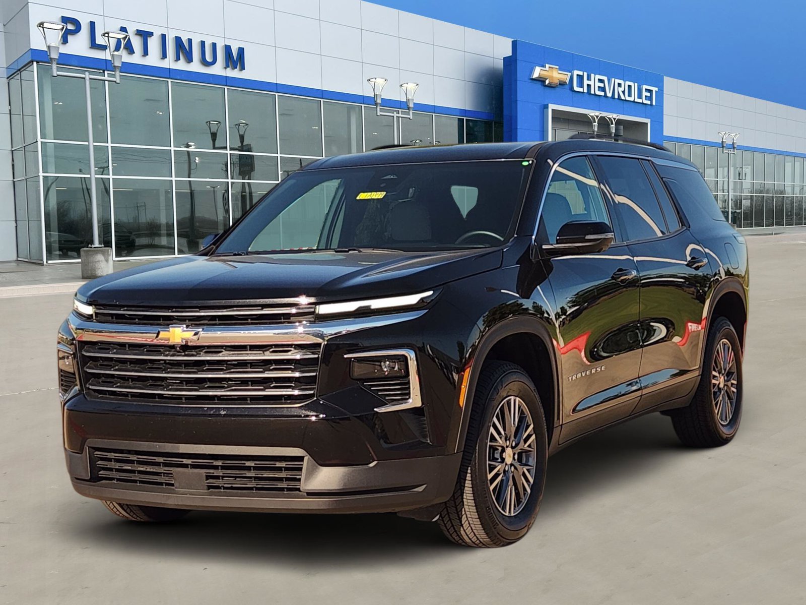 Certified 2026 Chevrolet Traverse LT w/ Driver Confidence Package FWD image 2