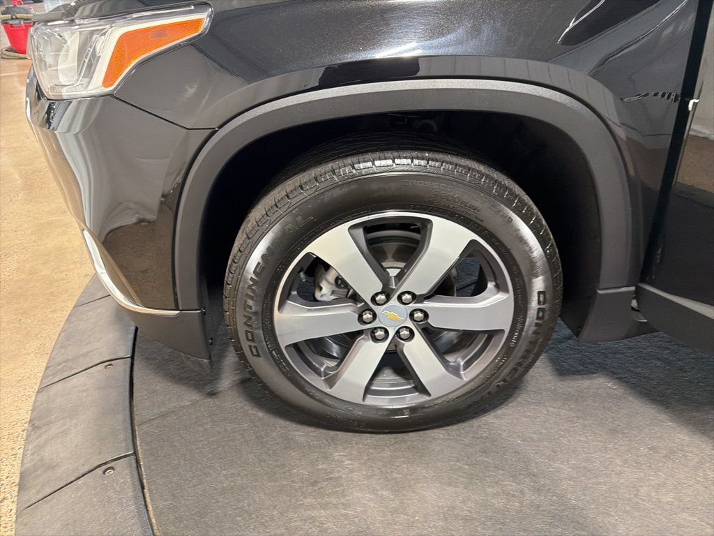 Certified 2021 Chevrolet Traverse LT w/ LT Premium Package AWD/4WD image 41