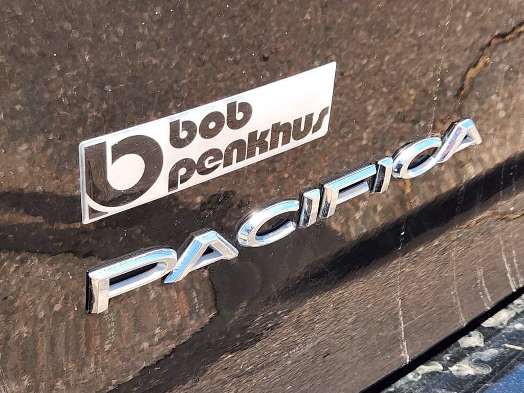 Used 2022 Chrysler Pacifica Touring-L FWD image 31