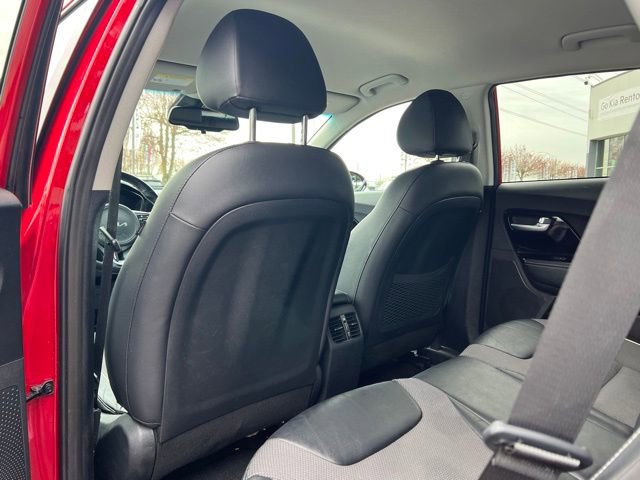 Certified 2022 Kia Niro EX FWD image 11