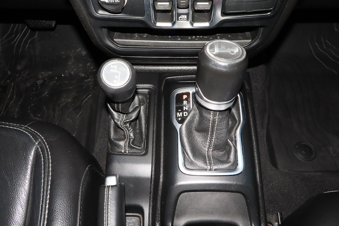 Used 2020 Jeep Wrangler Unlimited Sahara image 23