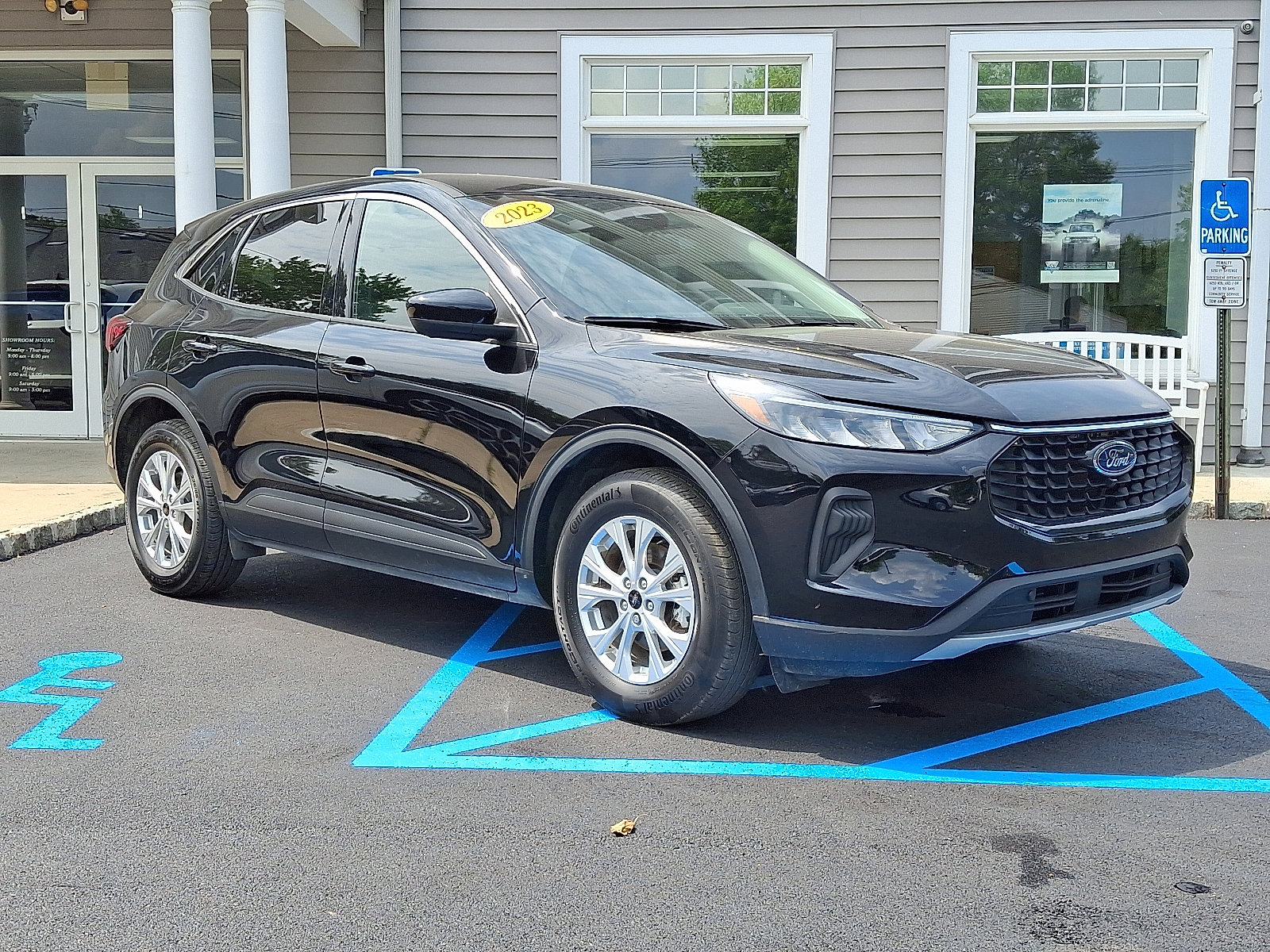 Used 2023 Ford Escape Active w/ Tech Pack #2 image 3