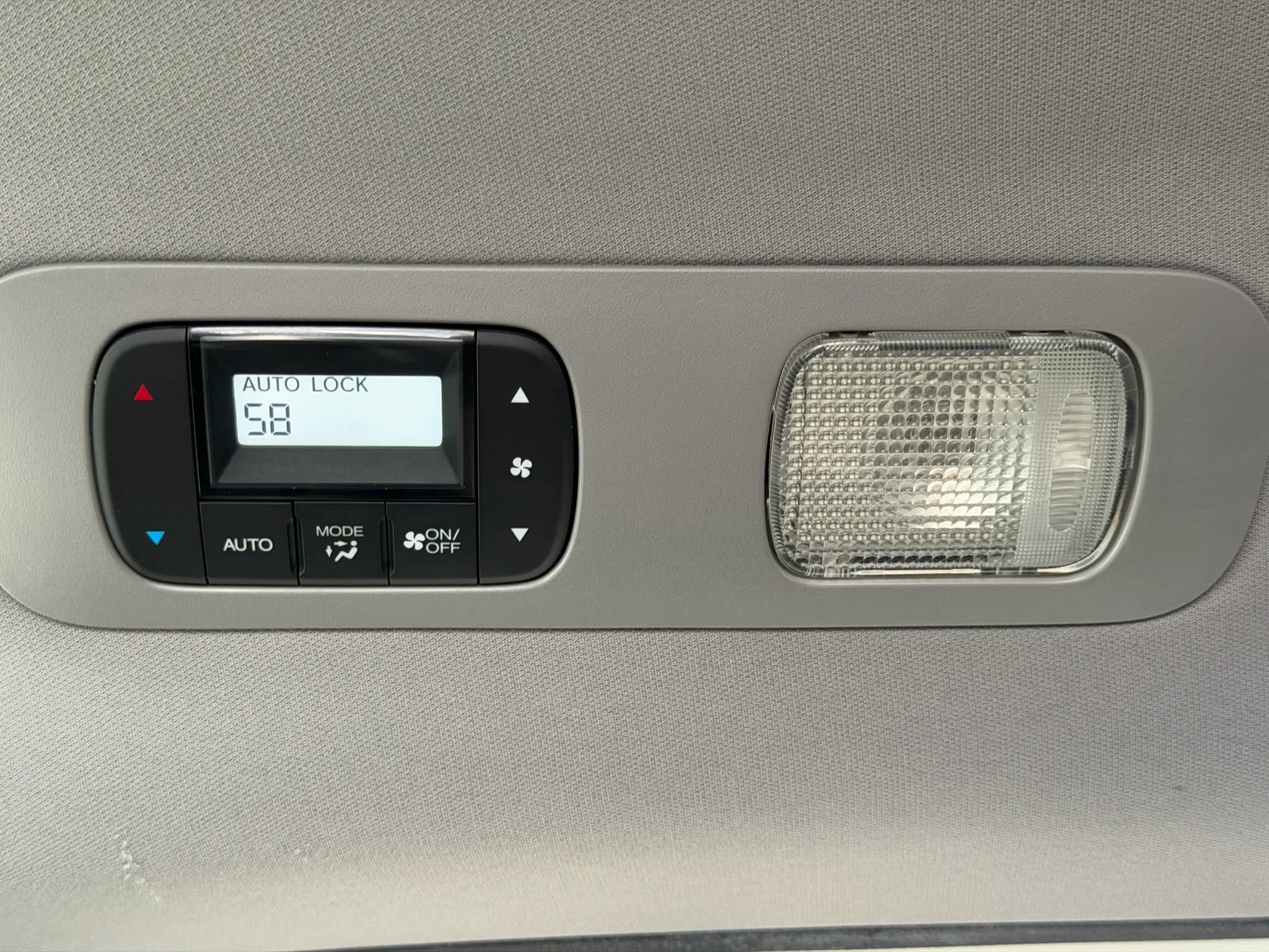 Used 2019 Honda Odyssey Elite image 17