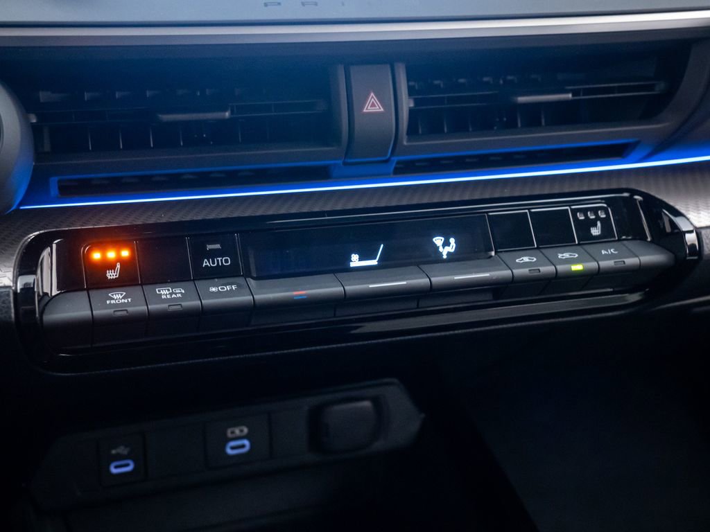 Used 2024 Toyota Prius XLE image 22