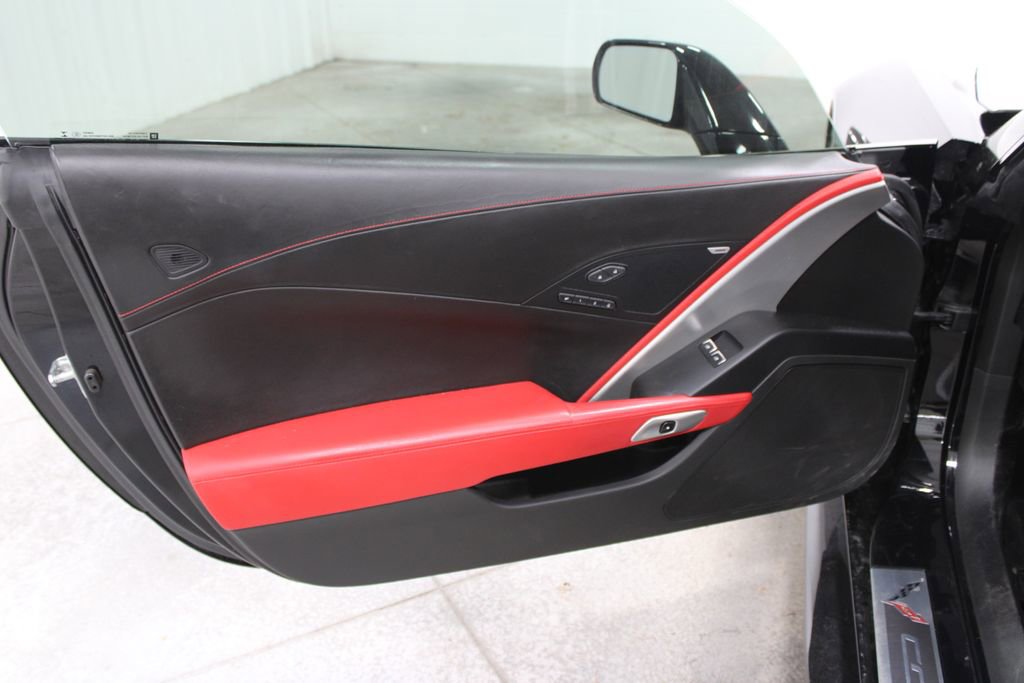 Used 2017 Chevrolet Corvette Stingray Coupe RWD image 24