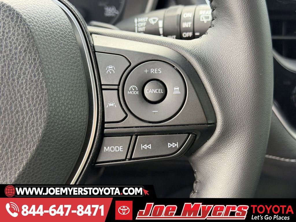 Used 2025 Toyota Corolla SE image 23
