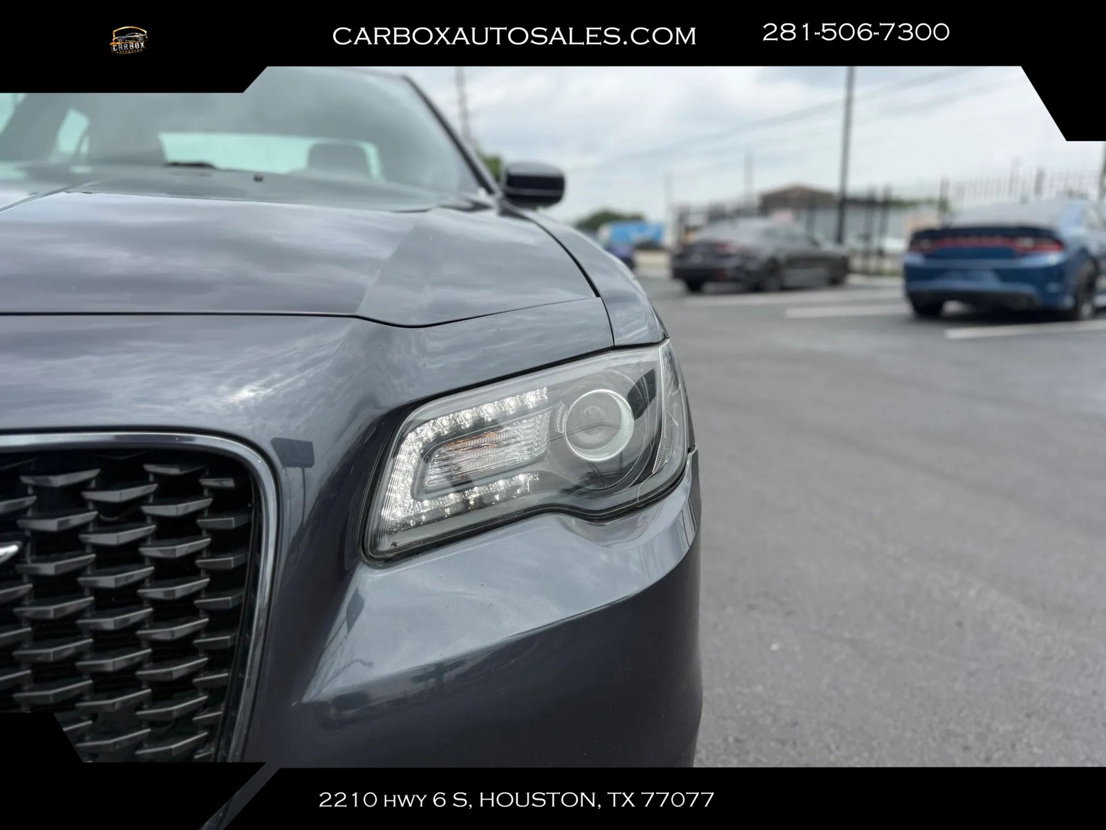 Used 2018 Chrysler 300 S AWD/4WD image 33