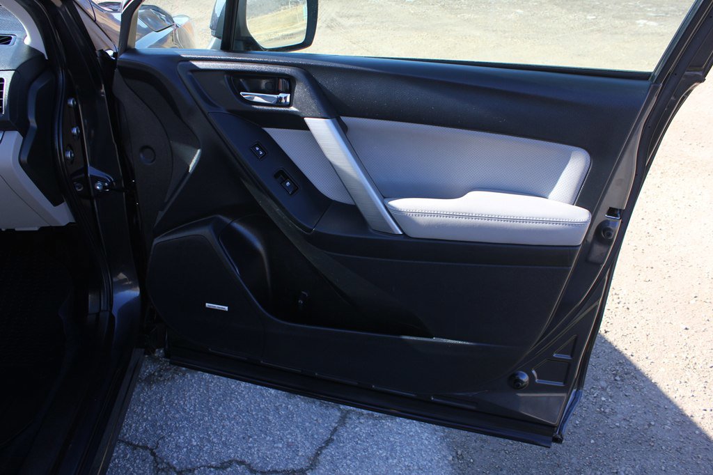 Used 2015 Subaru Forester 2.5i Limited image 34