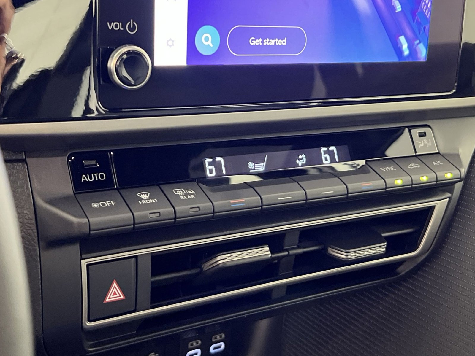 Used 2025 Toyota Camry SE image 21