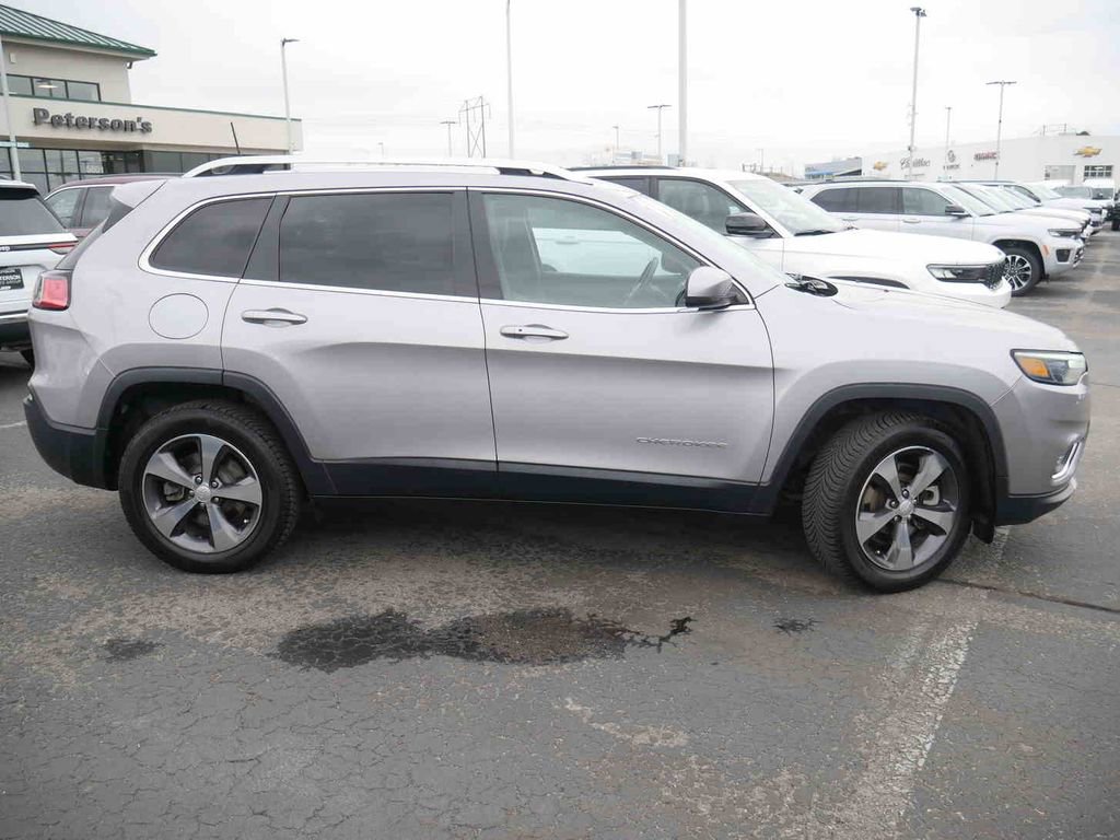 Used 2019 Jeep Cherokee Limited image 22