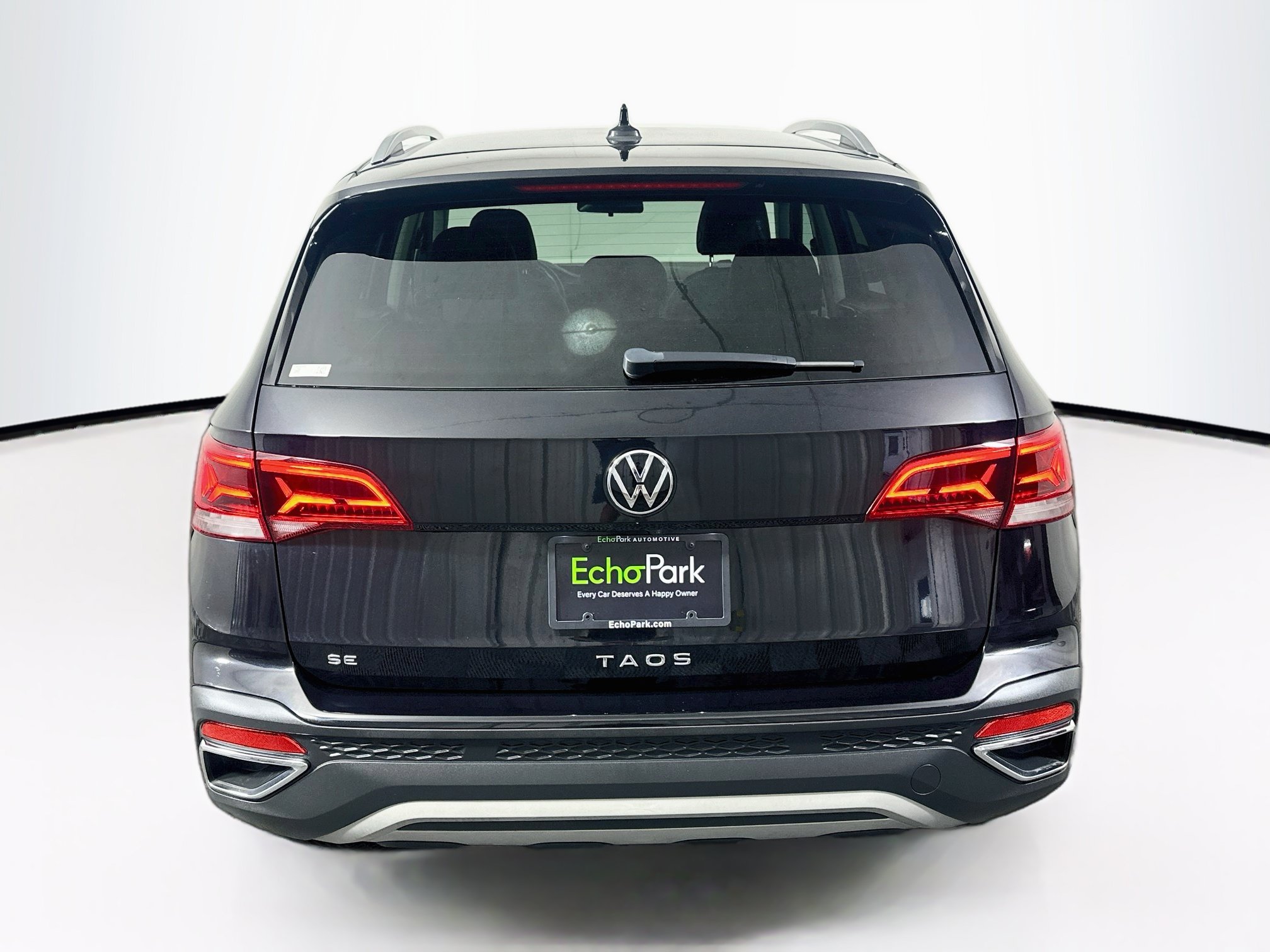Used 2022 Volkswagen Taos SE FWD image 7