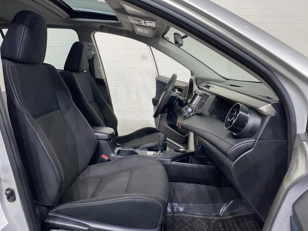 Used 2015 Toyota RAV4 XLE image 11