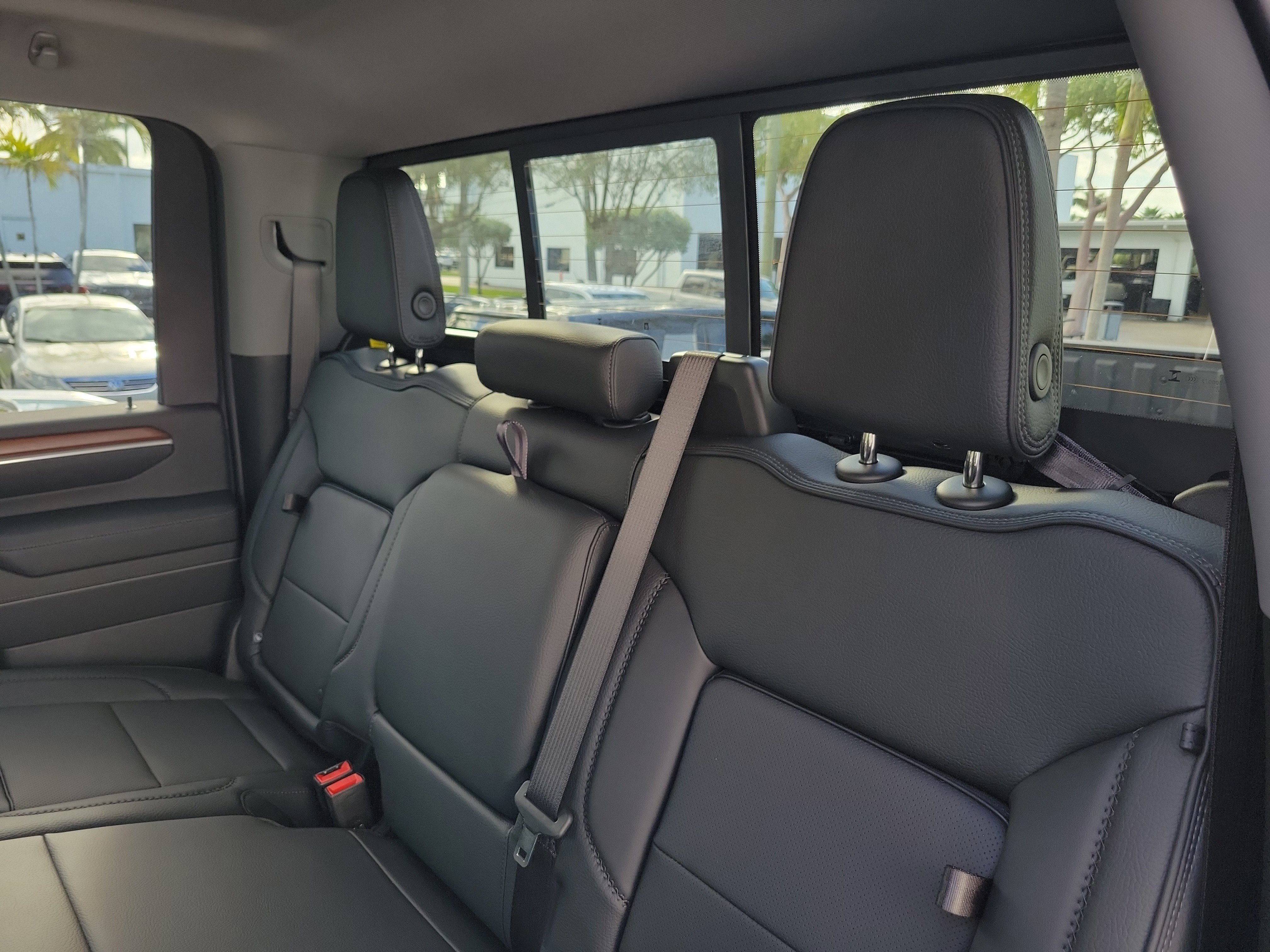 New 2026 GMC Sierra 2500 Denali w/ Denali Reserve Package AWD/4WD image 12