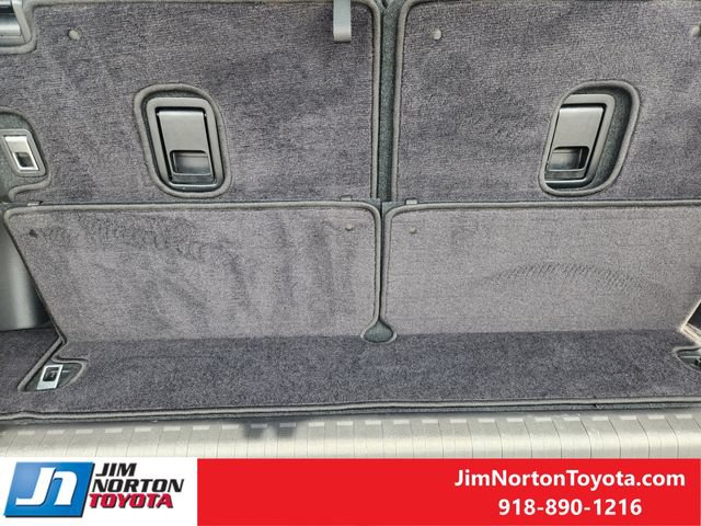 Used 2023 Toyota 4Runner SR5 Premium w/ Moonroof Package RWD image 32