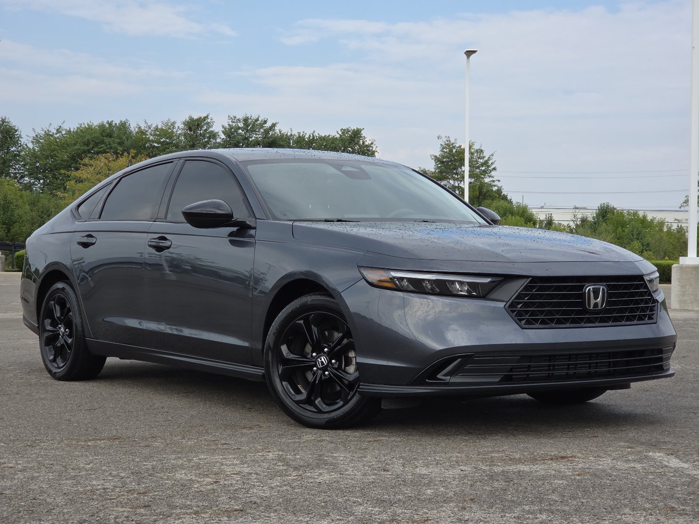 Used 2025 Honda Accord SE image 2