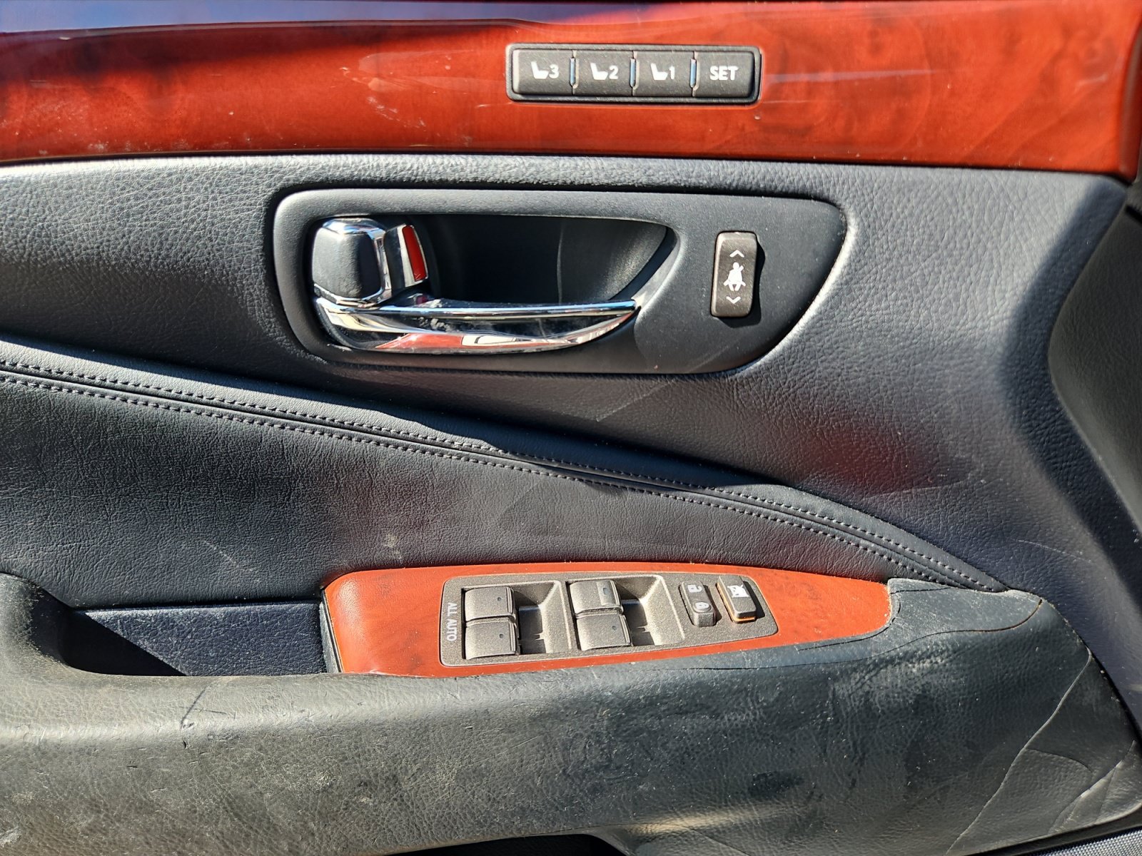 Used 2009 Lexus LS 460 RWD image 8