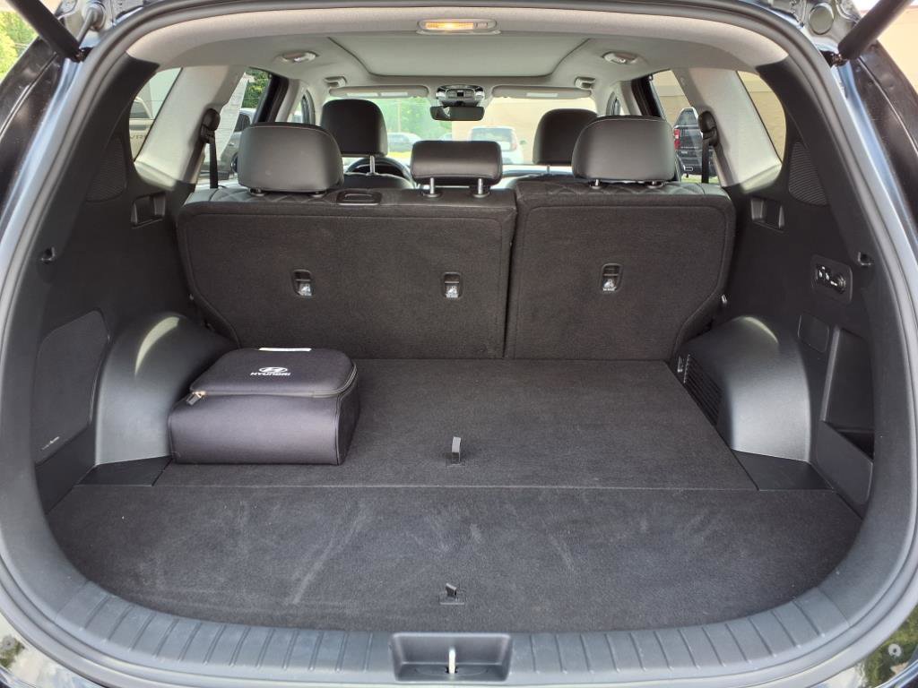 Used 2023 Hyundai Santa Fe Limited image 16