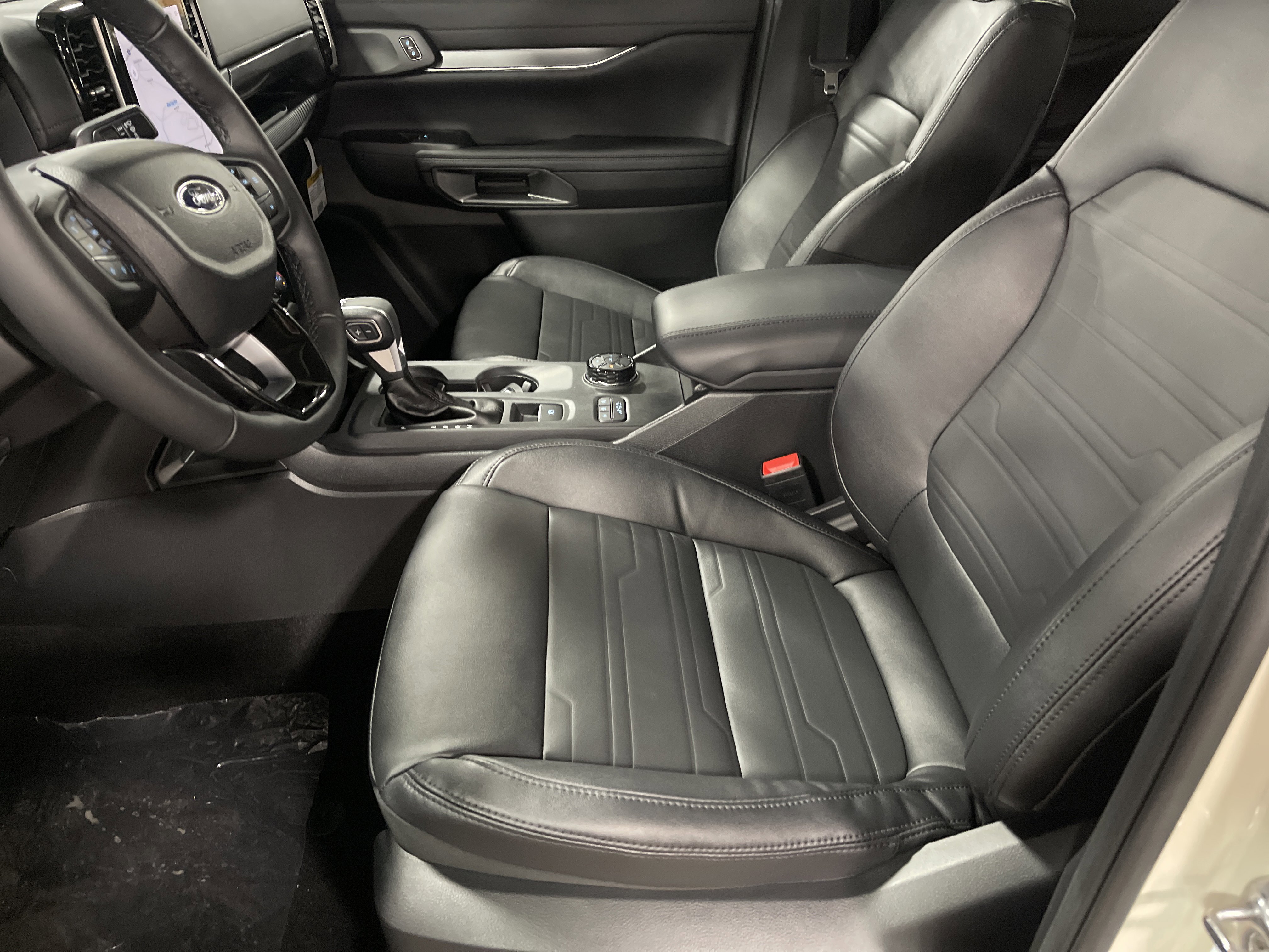 New 2025 Ford Ranger Lariat w/ FX4 Off-Road Package image 12