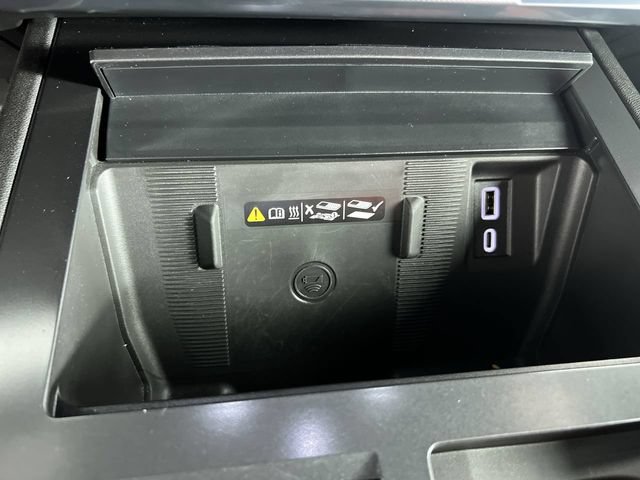 Certified 2026 GMC Hummer EV 3X w/ Carbon Fiber Edition Package AWD/4WD image 35