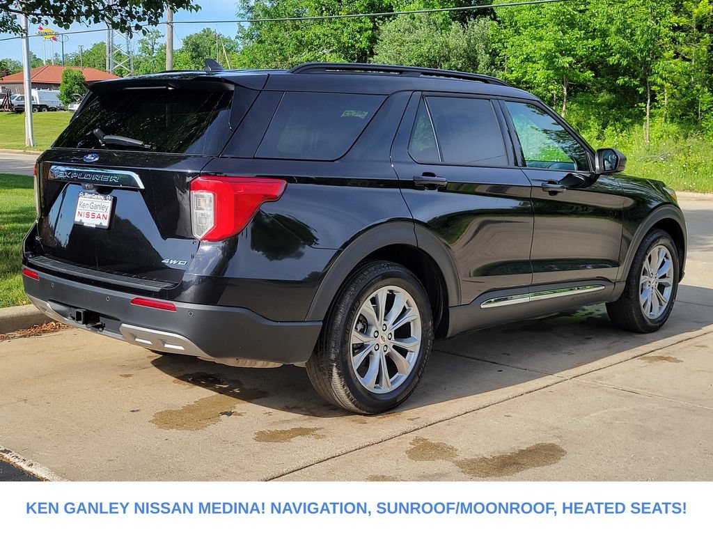 Used 2023 Ford Explorer XLT w/ Equipment Group 202A AWD/4WD image 3