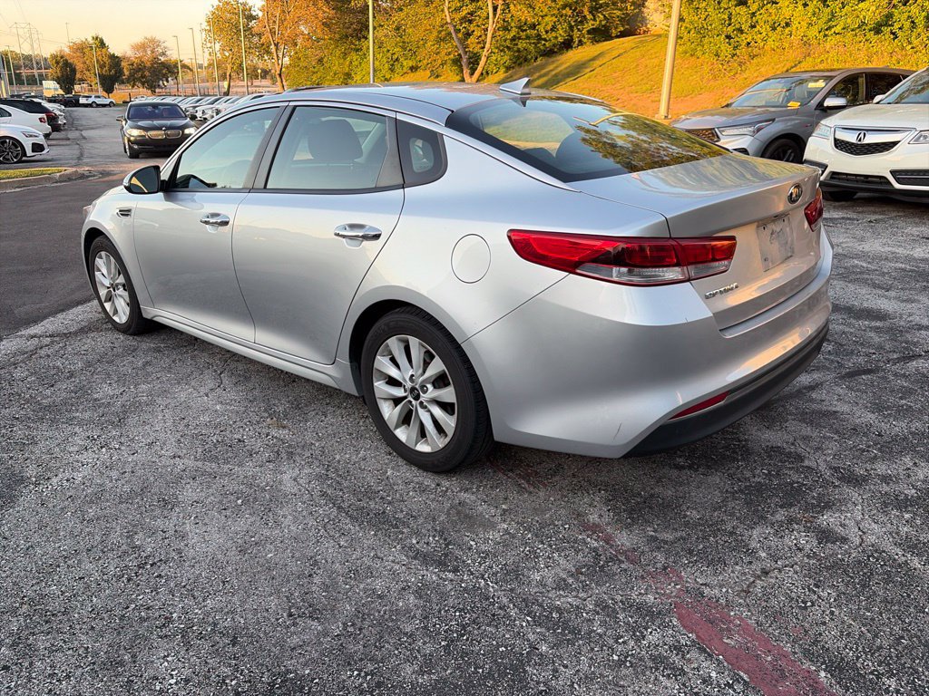 Used 2017 Kia Optima LX FWD image 7