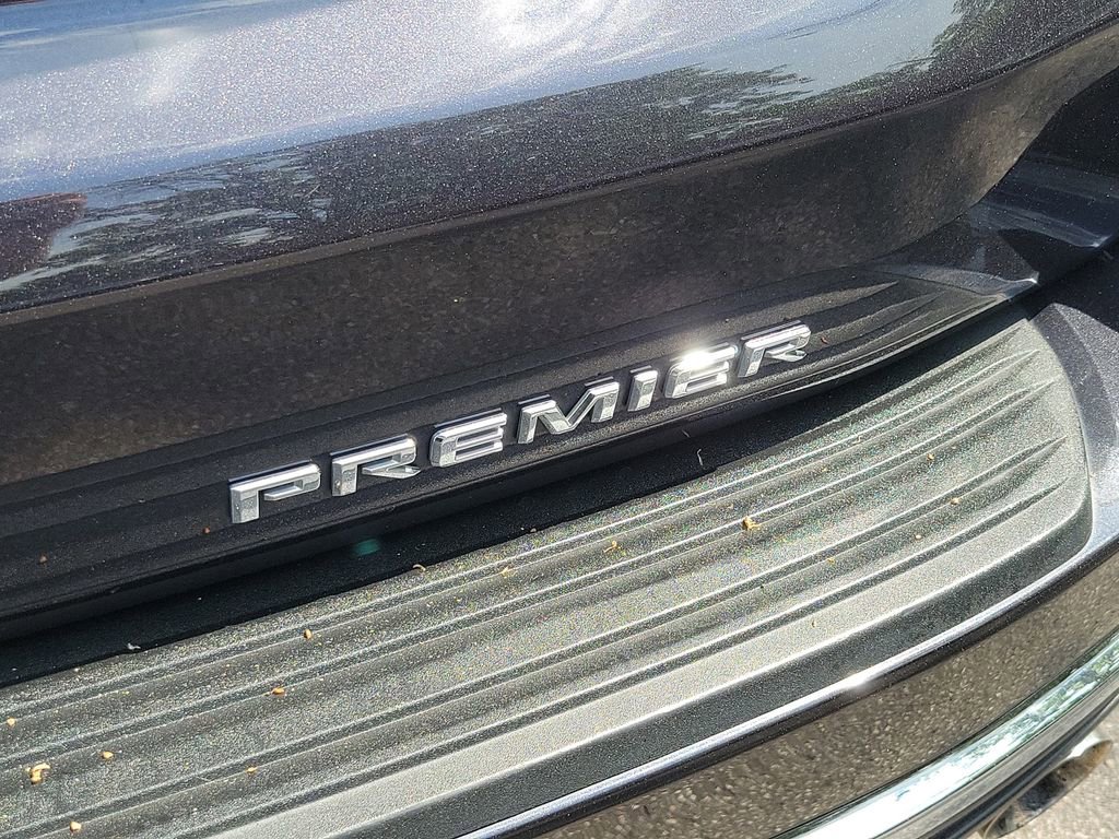 Used 2023 Chevrolet Tahoe Premier AWD/4WD image 9