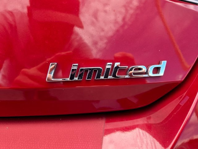 Used 2023 Hyundai Elantra Limited FWD image 15