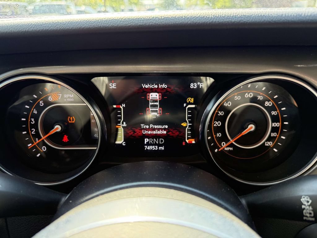 Used 2022 Jeep Wrangler Unlimited Sahara w/ Cold Weather Group AWD/4WD image 25