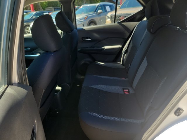 Used 2018 Nissan Kicks SV FWD image 13