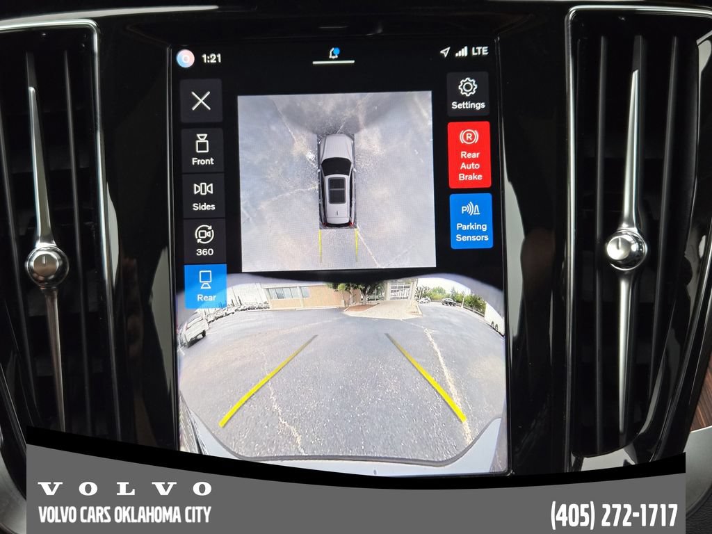Certified 2025 Volvo V60 B5 Cross Country Plus AWD/4WD image 17