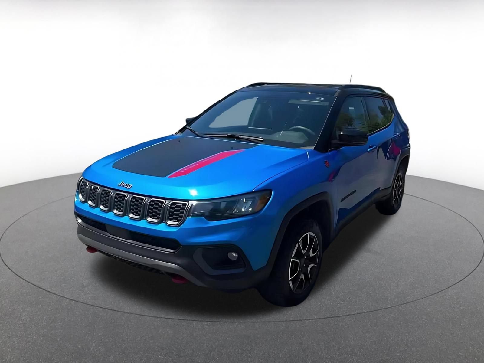 Used 2025 Jeep Compass Trailhawk AWD/4WD image 7