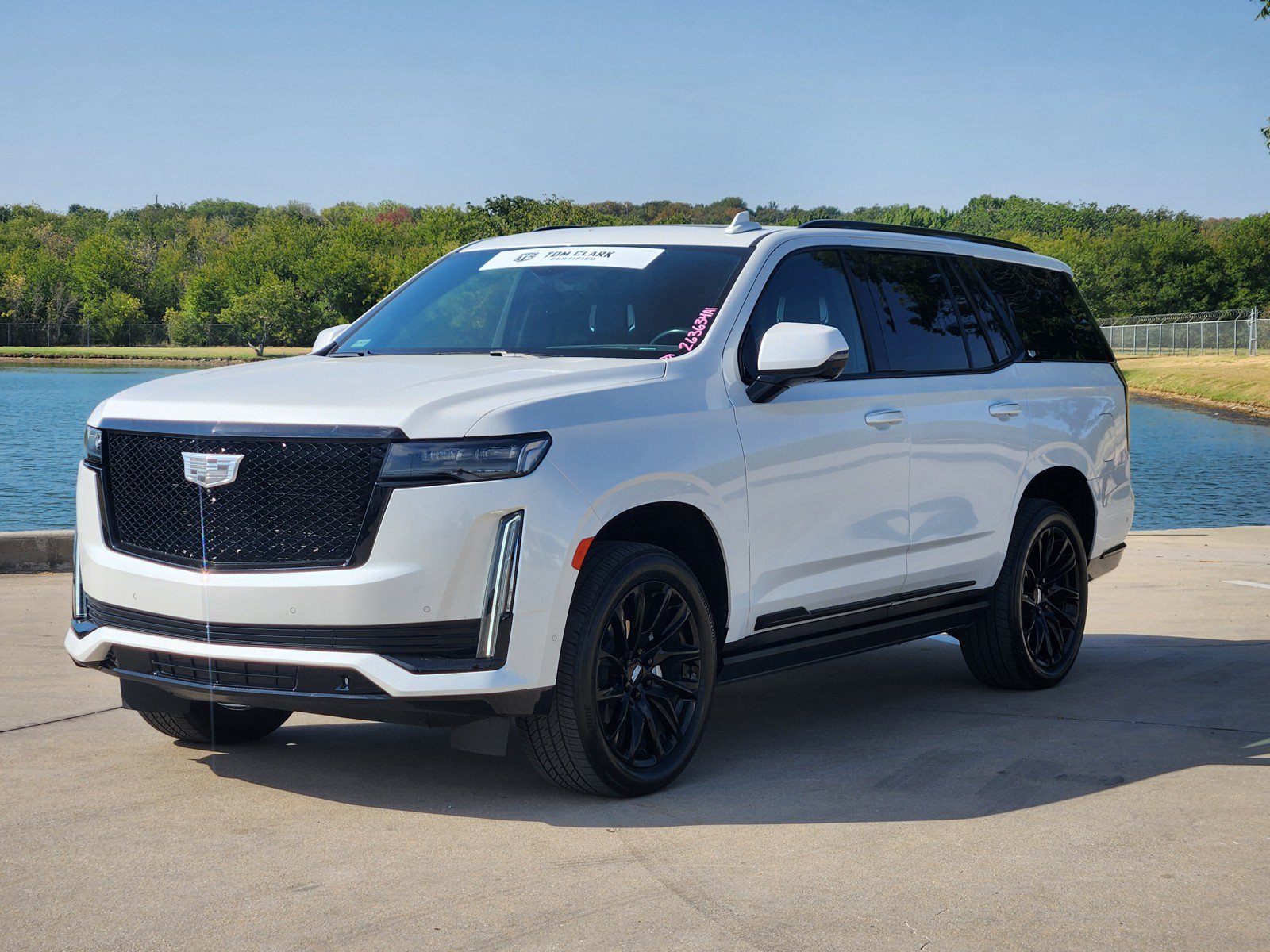 Used 2023 Cadillac Escalade Sport Platinum w/ LPO, ONYX Package AWD/4WD image 2