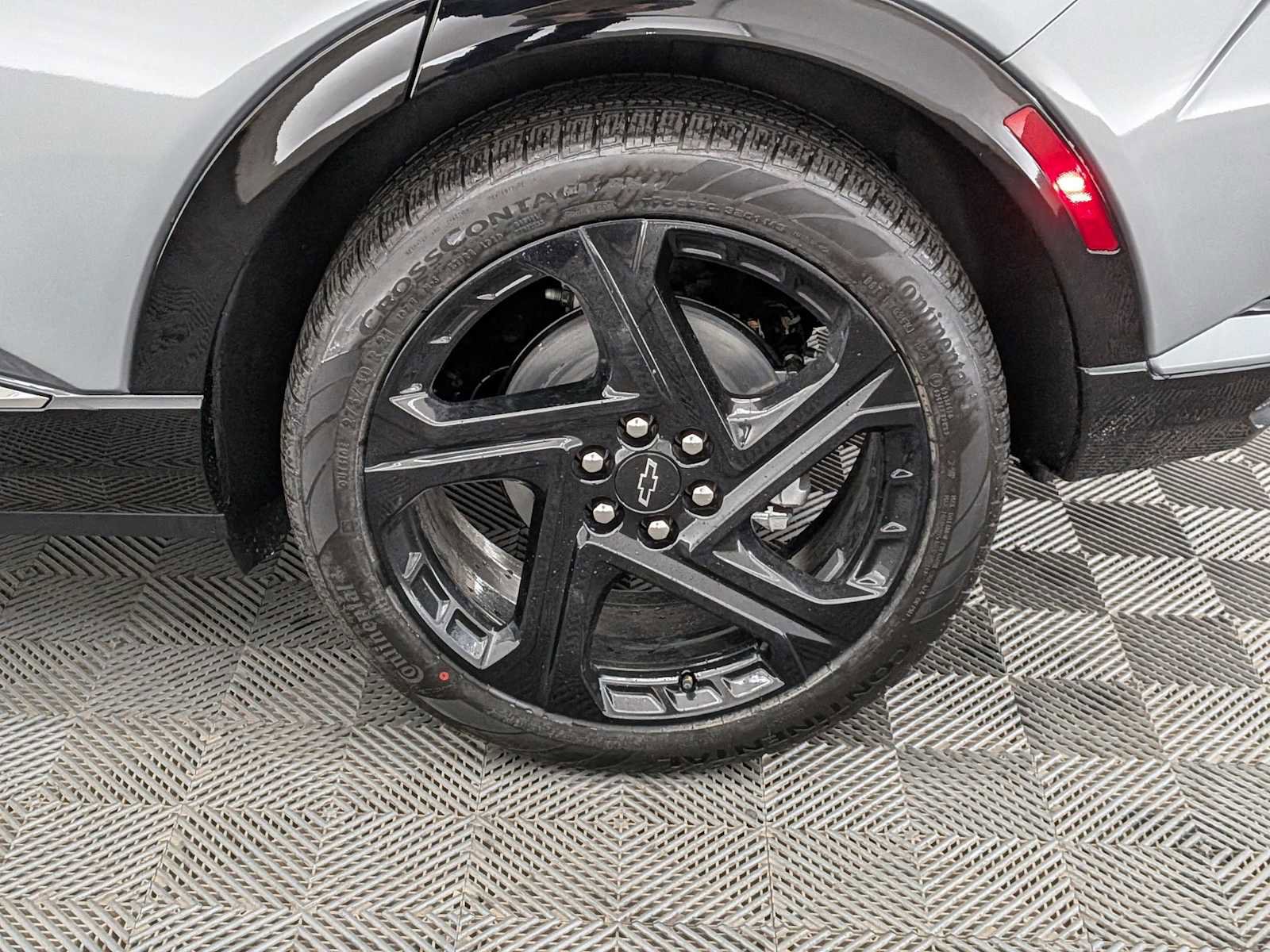 New 2026 Chevrolet Equinox EV RS image 14