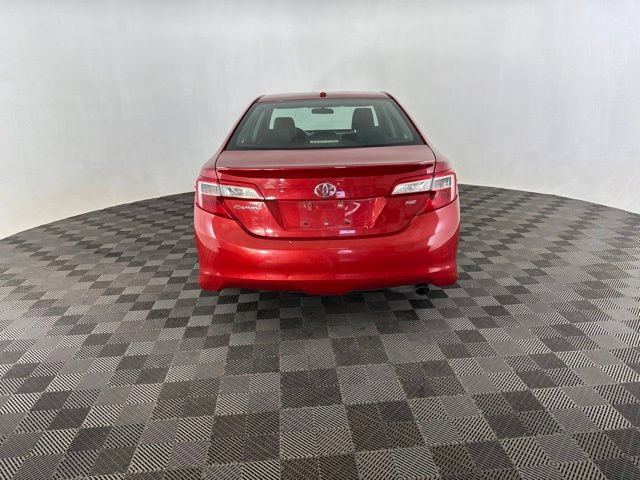 Used 2012 Toyota Camry SE FWD image 6