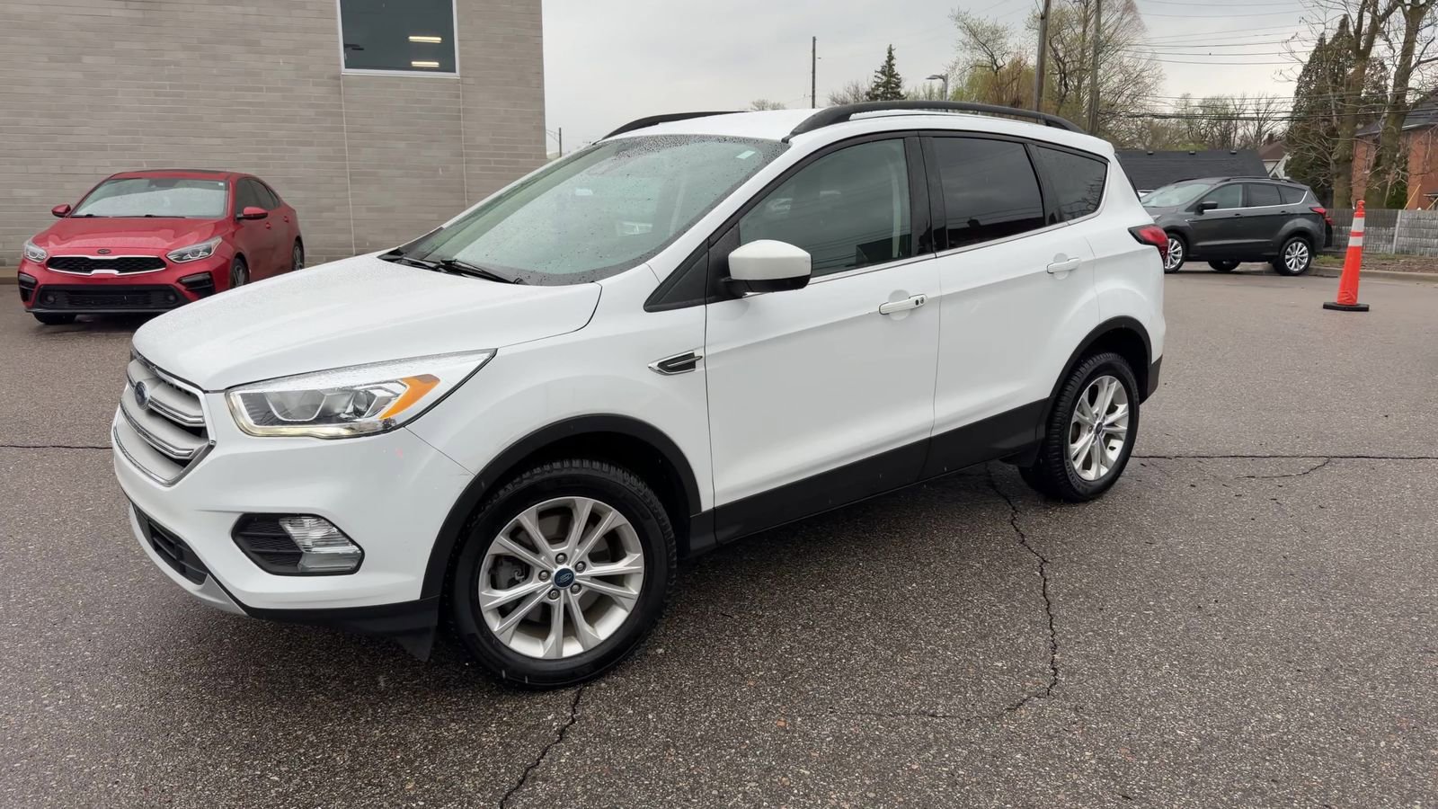 Used 2019 Ford Escape SEL AWD/4WD image 6
