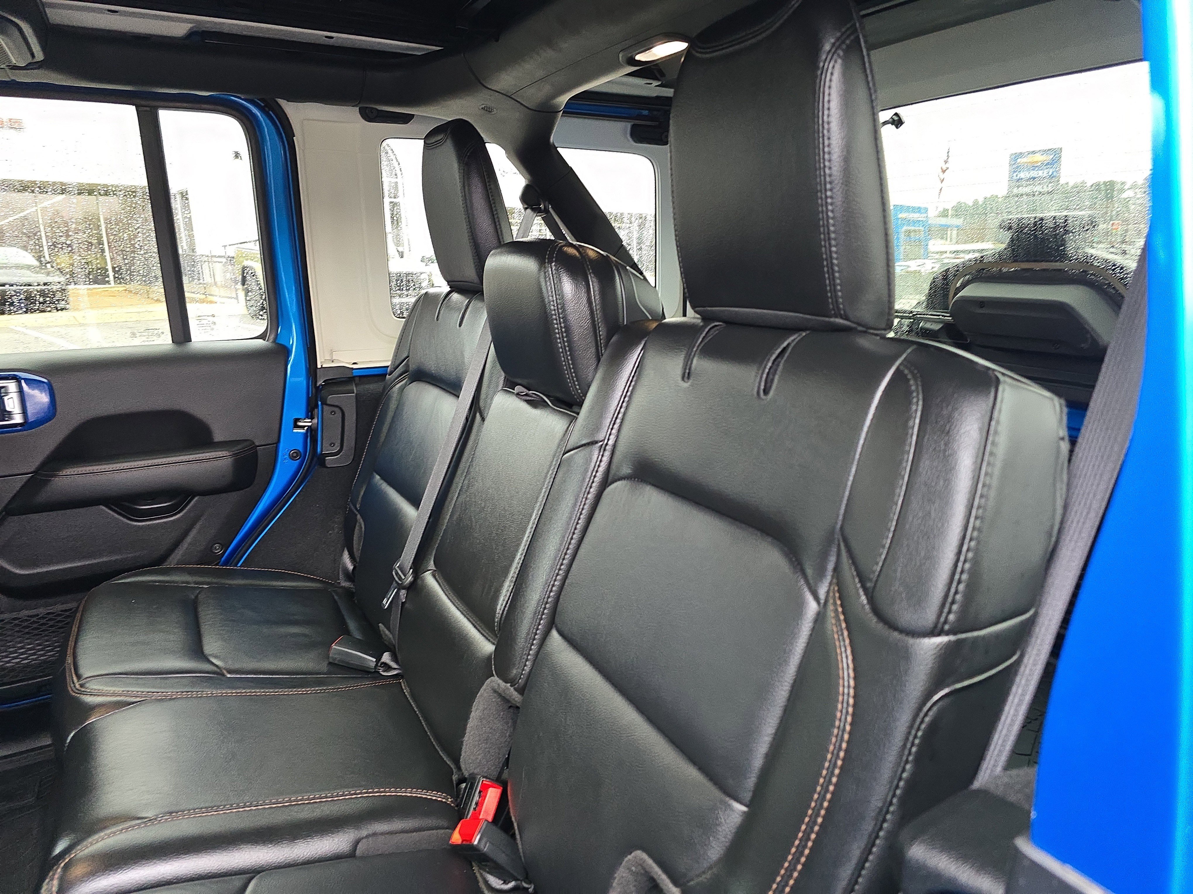 Used 2022 Jeep Wrangler Unlimited Rubicon w/ Trailer Tow Package image 15