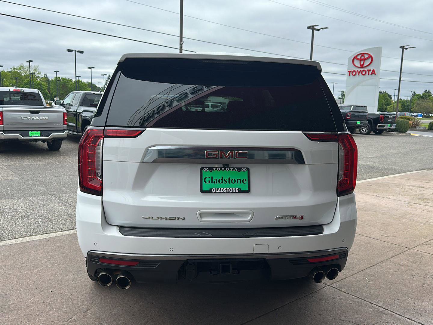 Used 2022 GMC Yukon AT4 w/ Max Trailering Package AWD/4WD image 5