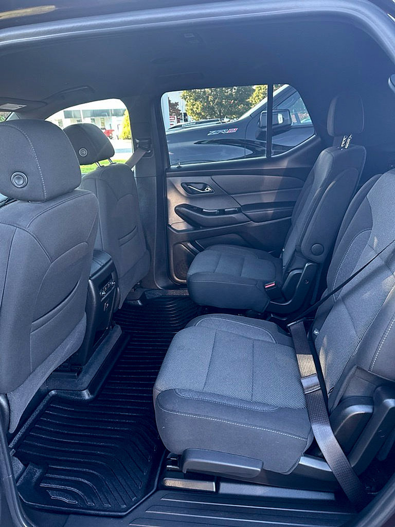 Certified 2023 Chevrolet Traverse LT FWD image 11