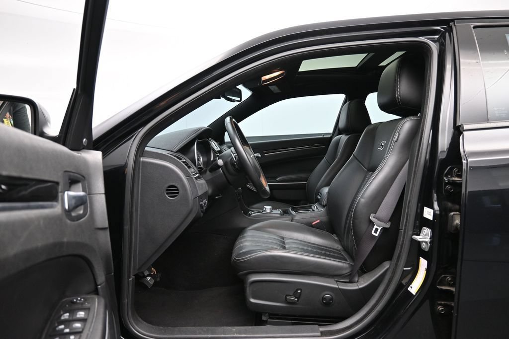 Used 2022 Chrysler 300 S RWD image 24