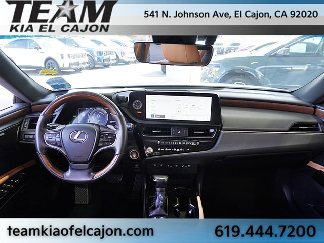 Used 2024 Lexus ES 300h Ultra Luxury w/ Accessory Package (Z2) FWD image 23