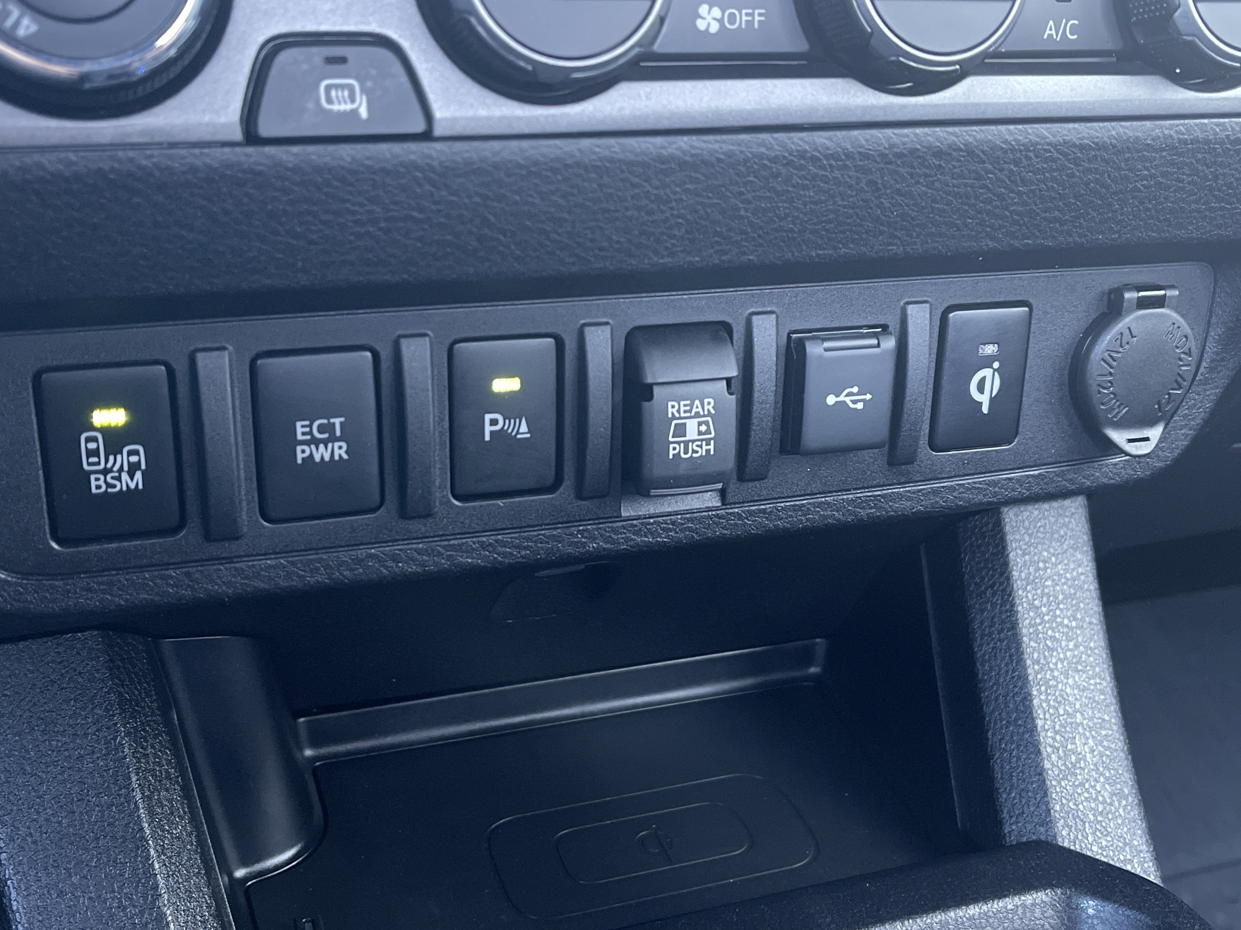 Used 2023 Toyota Tacoma TRD Off-Road w/ Advanced Technology Package image 25