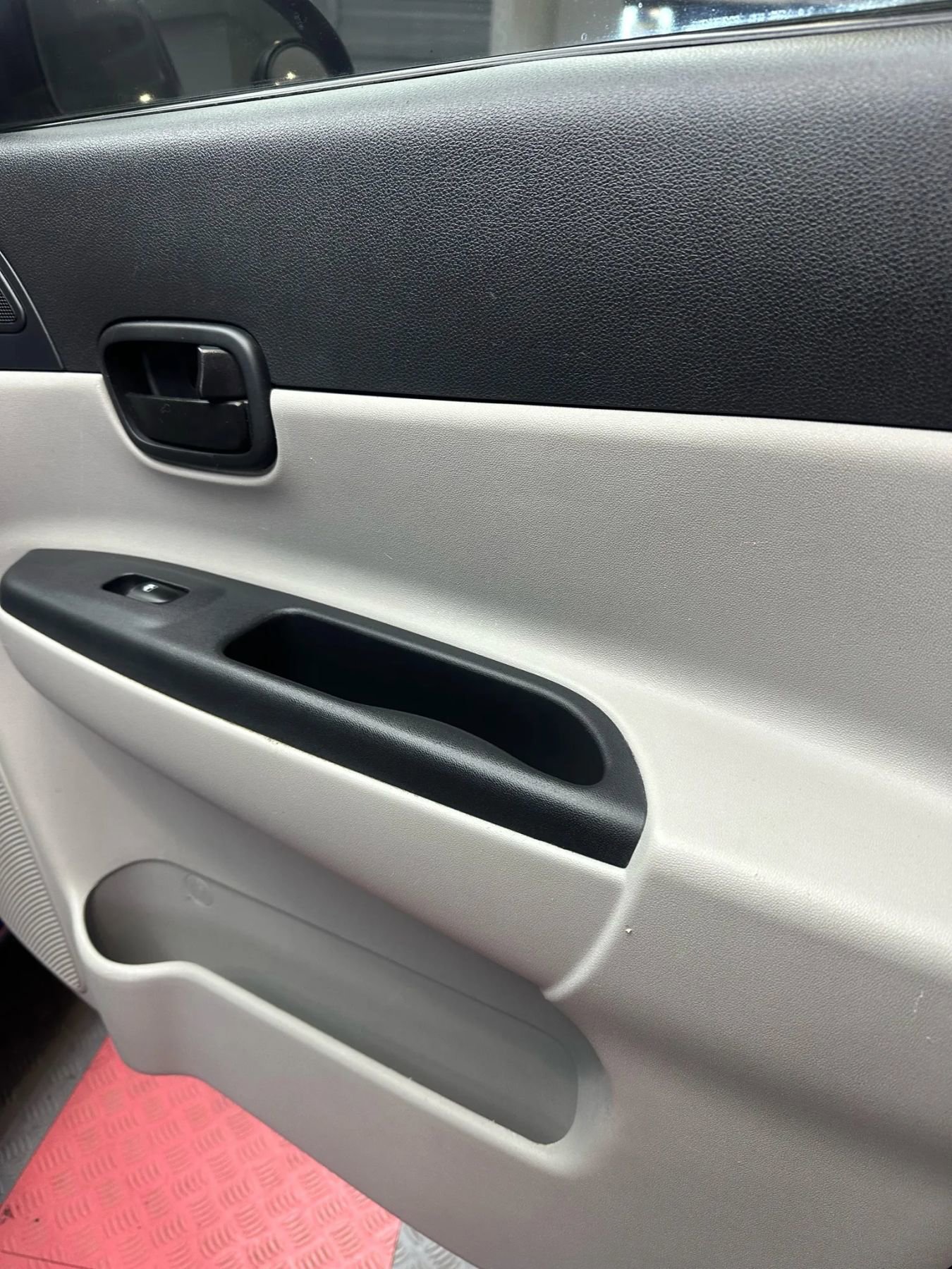 Used 2007 Hyundai Accent GLS image 23