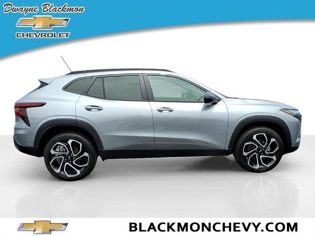 New 2026 Chevrolet Trax RS w/ Driver Confidence Package FWD image 2