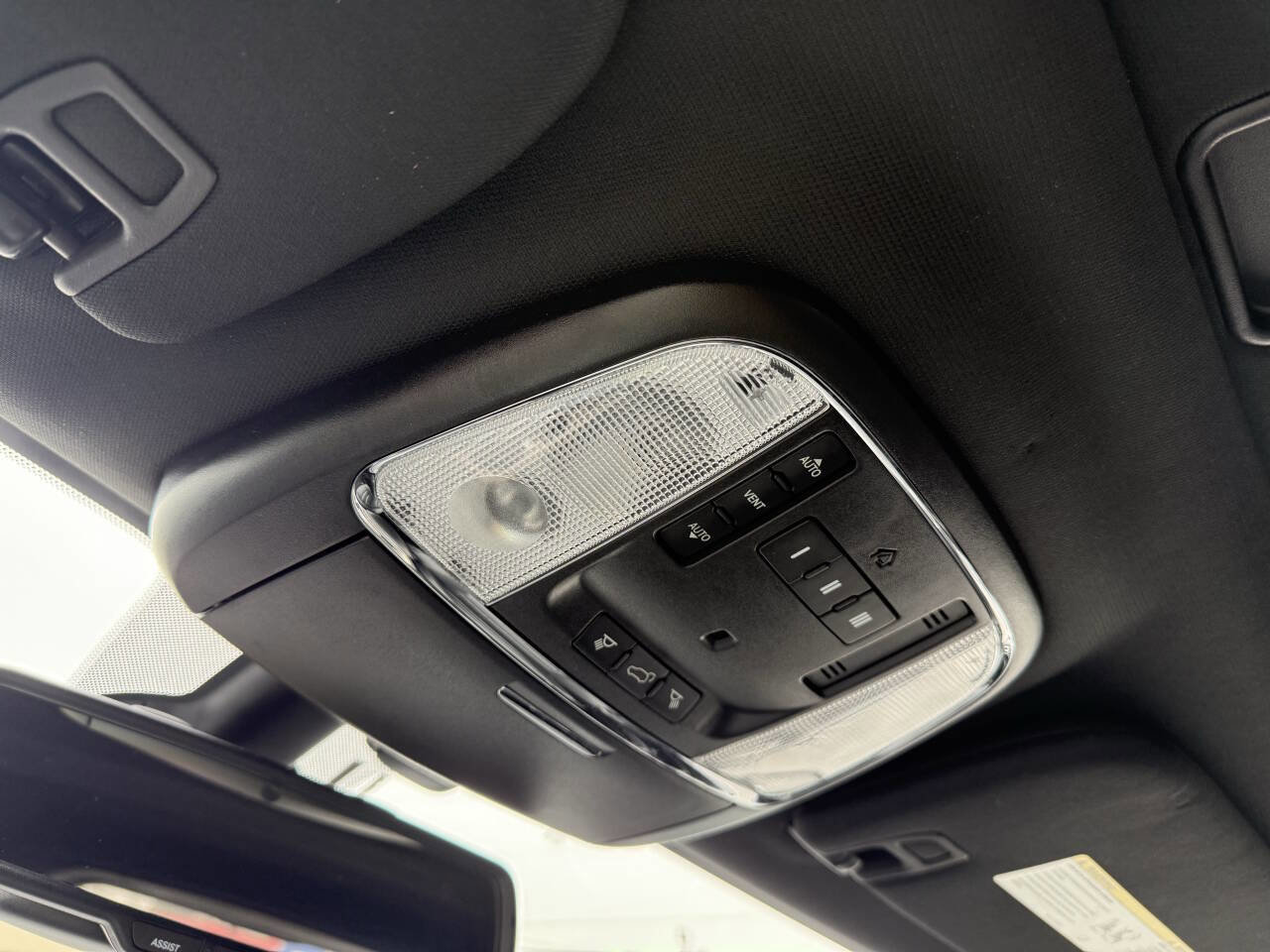 Used 2016 Jeep Grand Cherokee Limited image 26