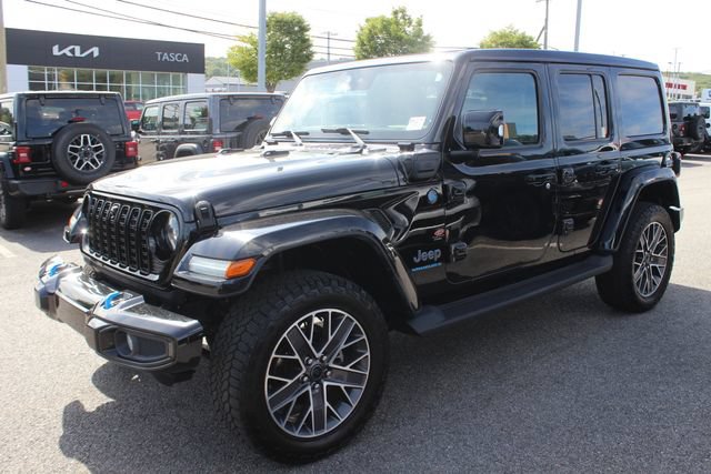 Used 2024 Jeep Wrangler High Altitude AWD/4WD image 2