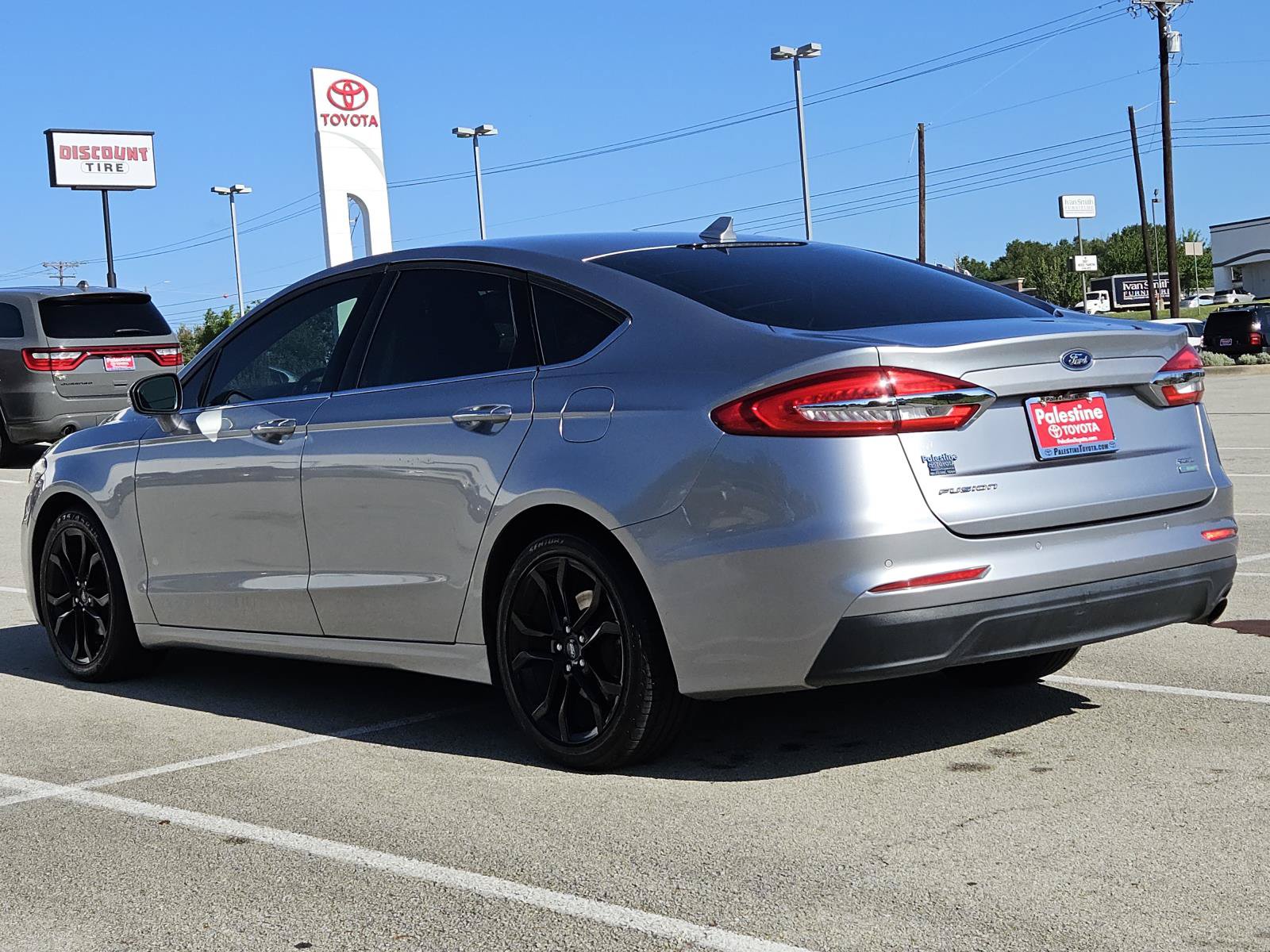 Used 2020 Ford Fusion SEL FWD image 6